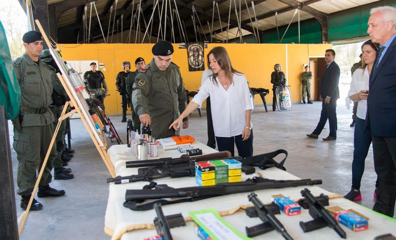 El Ministerio De Seguridad Eliminó El Protocolo De Uso De Armas De Fuego Y Pistolas Taser 9170