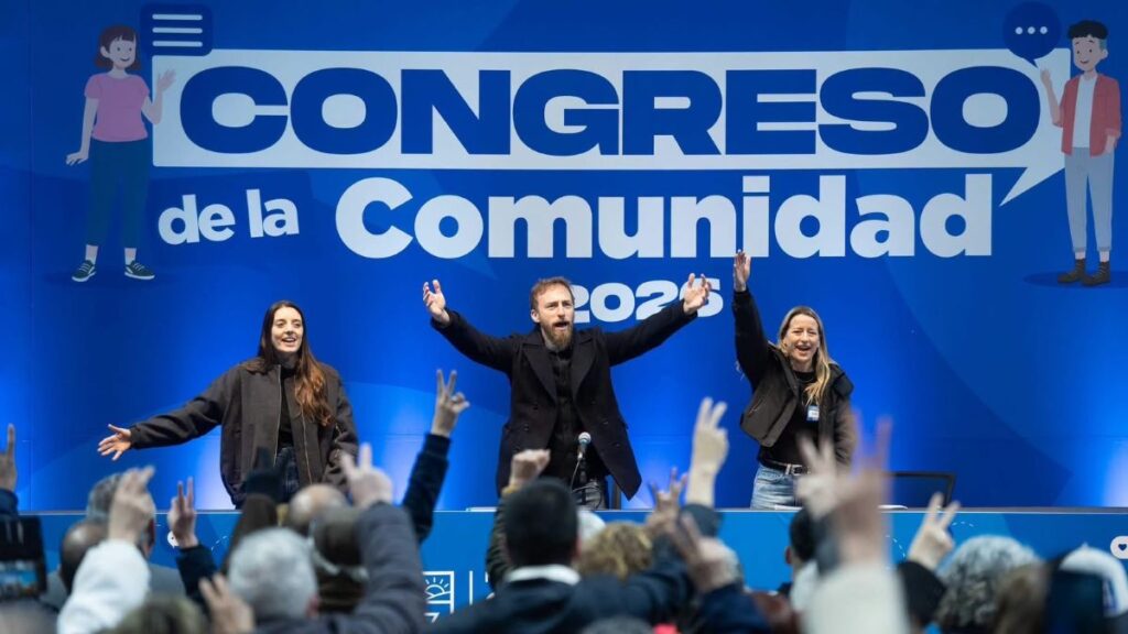 El encuentro estuvo encabezado por el intendente Federico Otermín; la jefa de Gabinete, Sol Tischik; y la secretaria General del Municipio, Aldana Scillama.